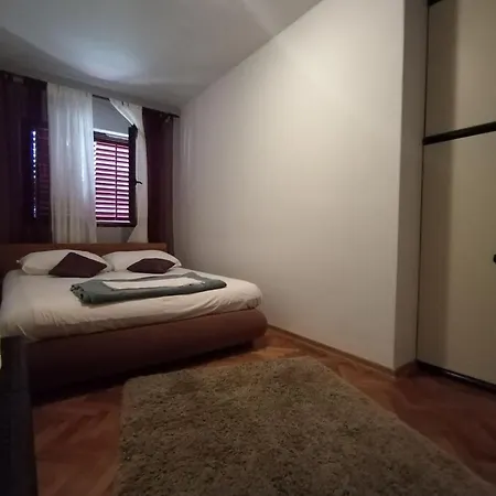 아파트 Two Bedroom With Sea View *