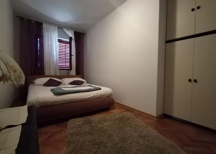 아파트 Two Bedroom With Sea View *