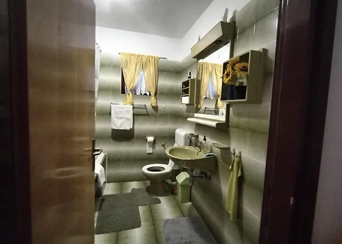 Two Bedroom With Sea View 라브