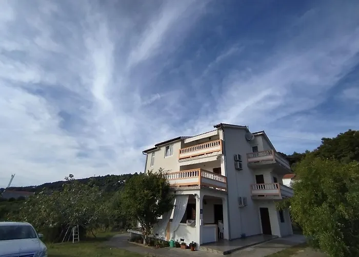 Two Bedroom With Sea View Апартаменты